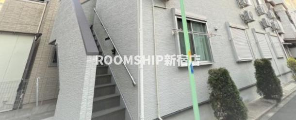アジュール荻窪のエントランス