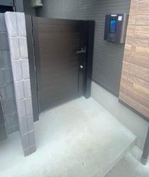 MELLAS久喜のエントランス|※同シリーズ施工参考写真