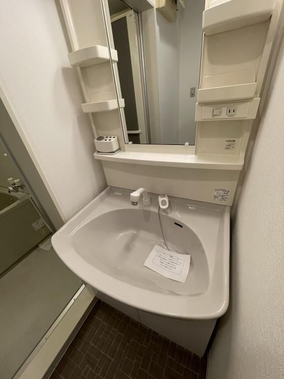 コンフォール(さいたま市北区)の洗面所