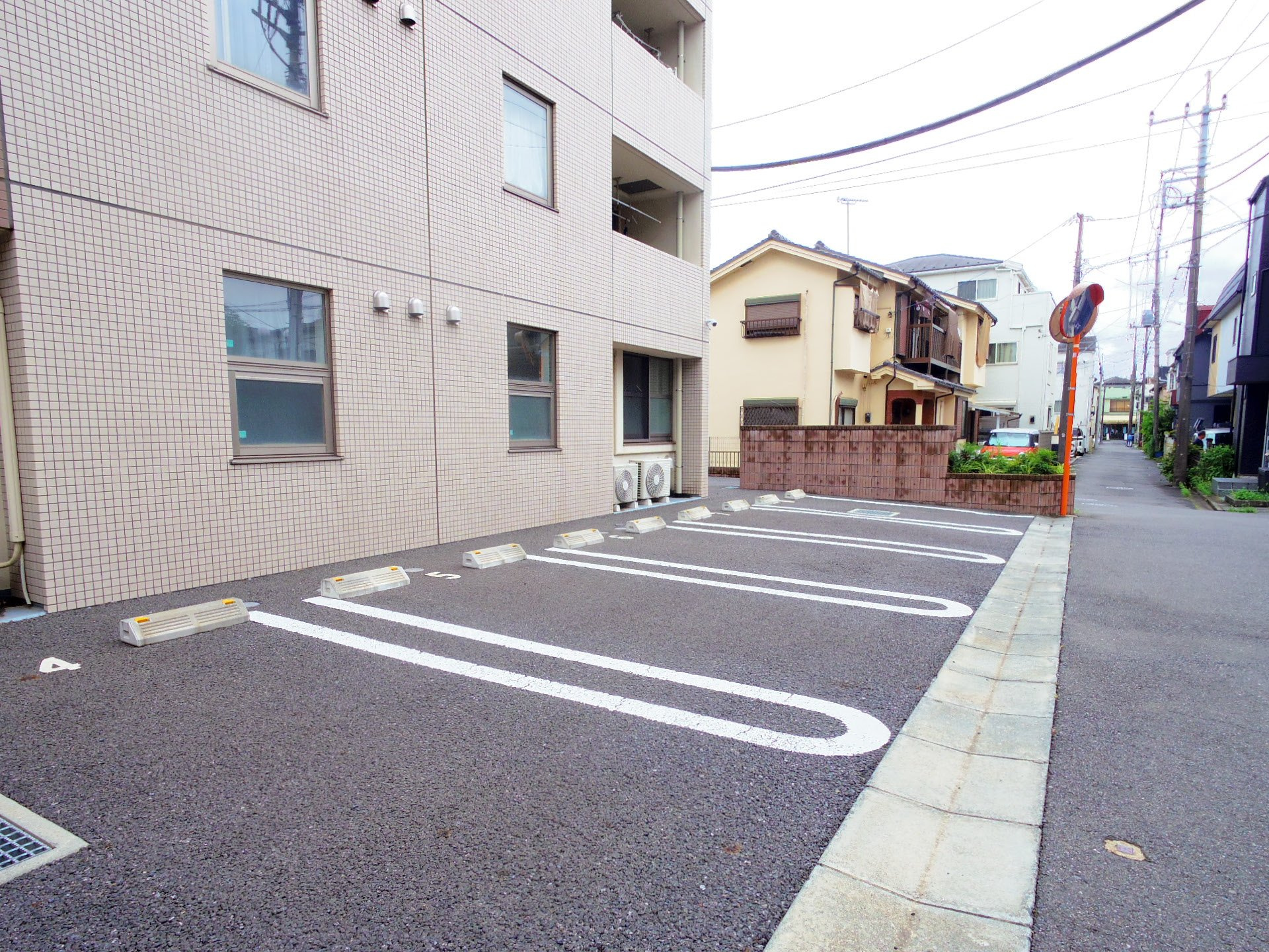 リバープレッソⅡの駐車場
