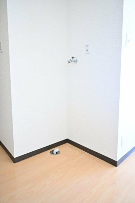 【設備】 | メゾンドコルテＢ棟 | 室内洗濯機置場