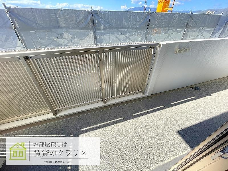 アテナリー右京のバルコニー