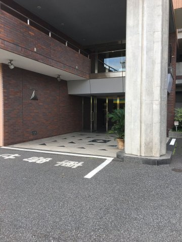 アビタシオン大島のエントランス