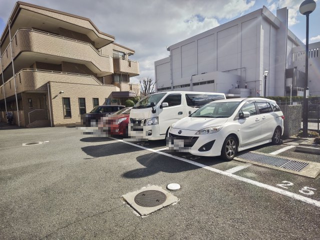 欅ガーデンの駐車場