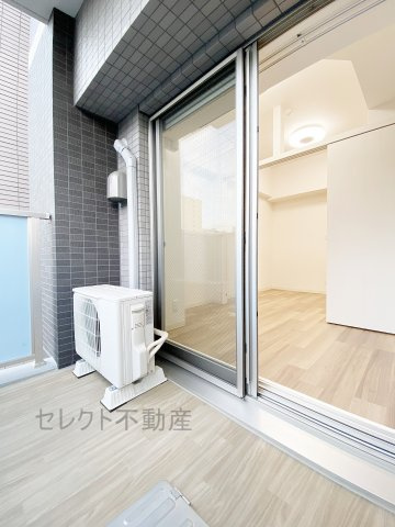 プレサンス　ジェネ　新栄町駅前　葵のバルコニー
