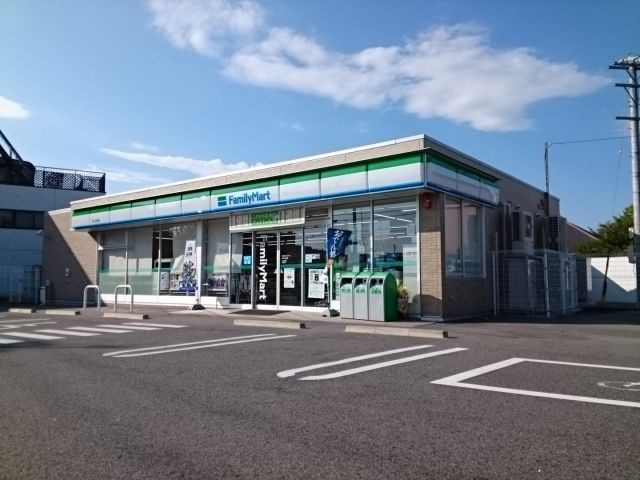 フェリーチェの周辺