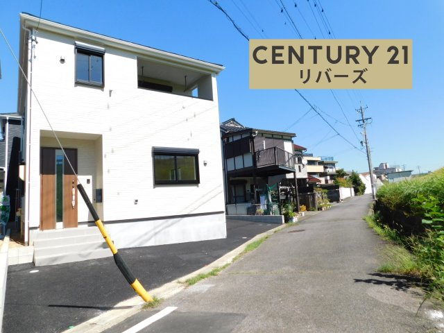 名古屋市北区東味鋺３丁目の新築一戸建の前面道路含む現地写真|☆１号棟☆　　新価格！！いつでも見学できます♪（お問合せ当日、平日、水曜、夜間でもＯＫ）　南向き！　防犯カメラ・ＥⅤ車充電設備搭載！　駐車並列２台可！　洋風和室付き♪　ワイドインナーバルコニー！