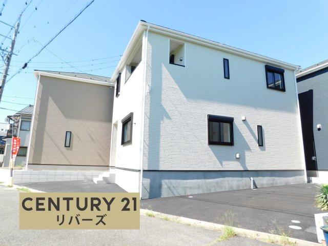名古屋市北区東味鋺３丁目の新築一戸建の外観|☆１号棟☆　　新価格！！いつでも見学できます♪（お問合せ当日、平日、水曜、夜間でもＯＫ）　南向き！　防犯カメラ・ＥⅤ車充電設備搭載！　駐車並列２台可！　洋風和室付き♪　ワイドインナーバルコニー！