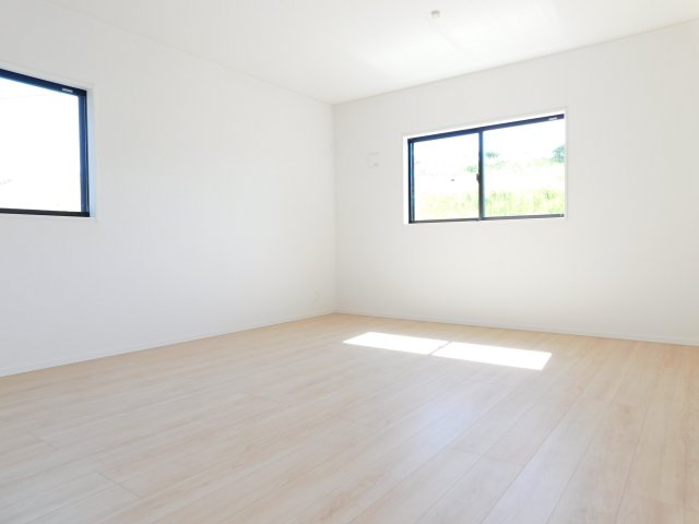 名古屋市北区東味鋺３丁目の新築一戸建の居間・リビング|◇リビング◇　　南面で明るいリビング１５．８帖　和室と続き間で１９．５帖の広々空間になります♪