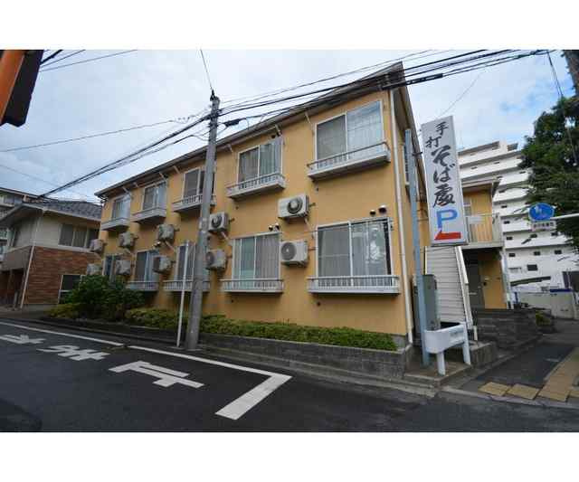 調布市布田４丁目のアパートの外観