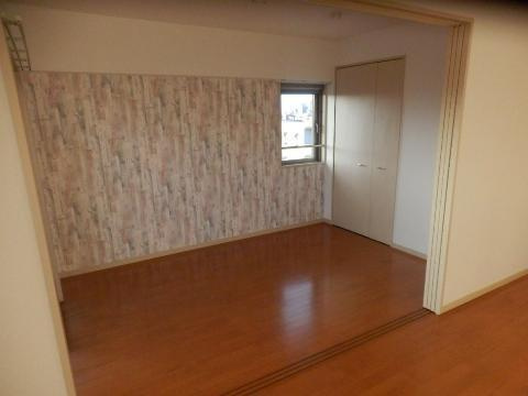 福岡市東区原田１丁目の賃貸マンションの居間・リビング|室内
