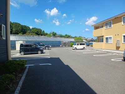 【駐車場】 | スウィートライフ野間Ｄ | 駐車スペースもあります