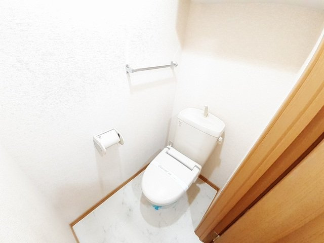 【トイレ】 | クレストール葛原 | コンパクトで使いやすいトイレです