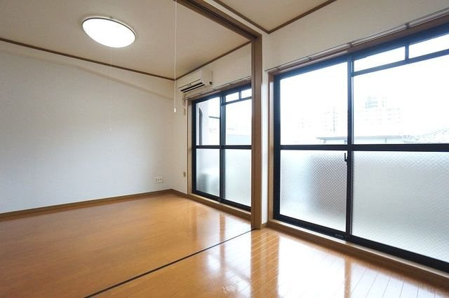 【内装】 | フリーアメニティＡＯＹＡＭＡ | 過ごしやすい室内です