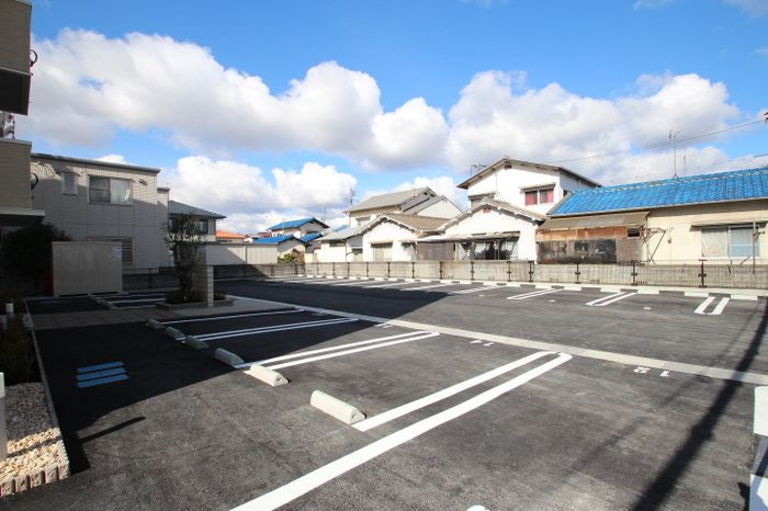 グランド　ソレイユ　A棟の駐車場