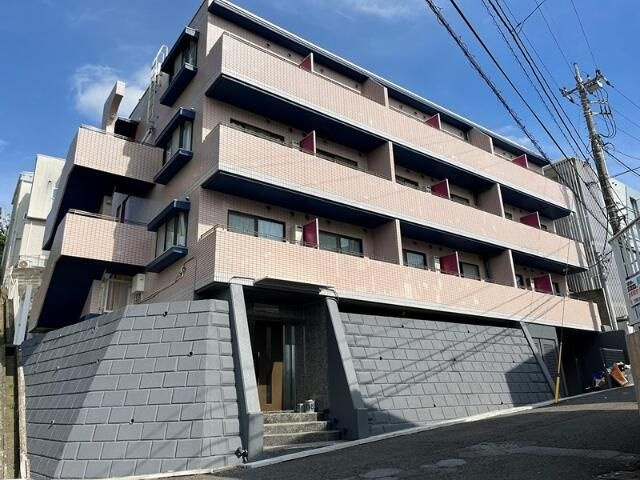 ペガサスマンション生田の外観