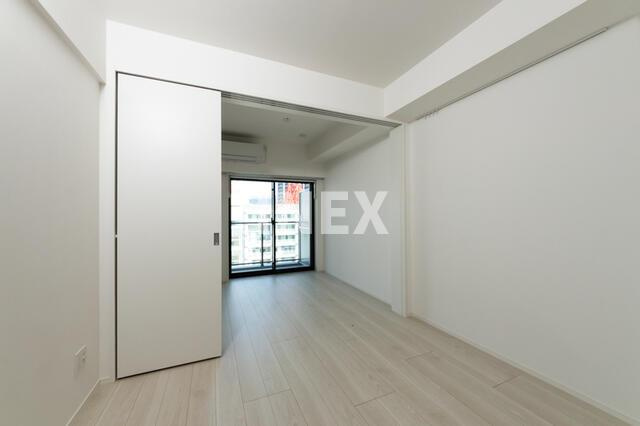 横浜市西区浅間町１丁目の賃貸マンションの居間・リビング