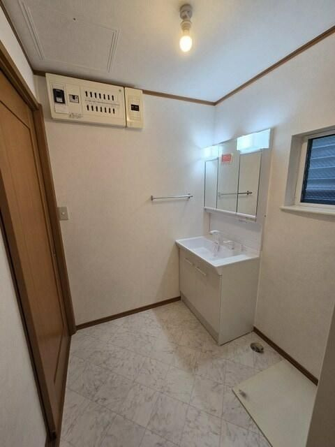 赤羽戸建の洗面所
