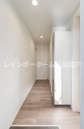 Contel 湊町の玄関
