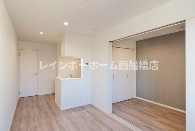 Contel 湊町の寝室