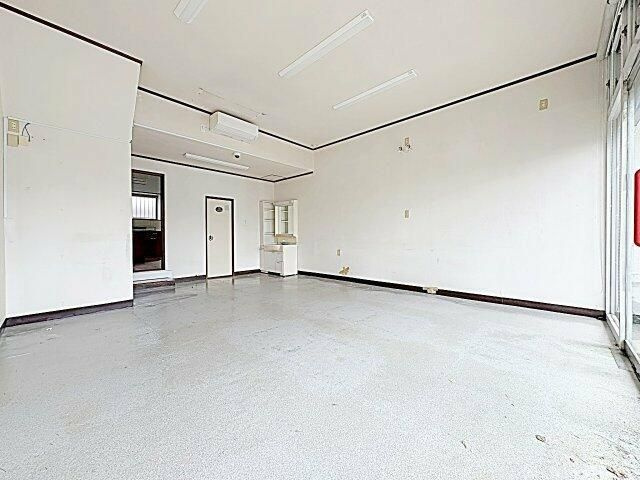 寺島店舗　東棟の内装