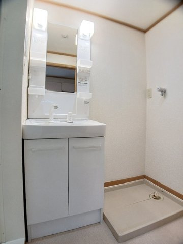 パークサイド砂山の洗面所|スペースが確保できる洗面所です