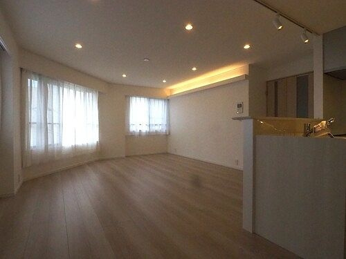 高輪マンションの居間・リビング