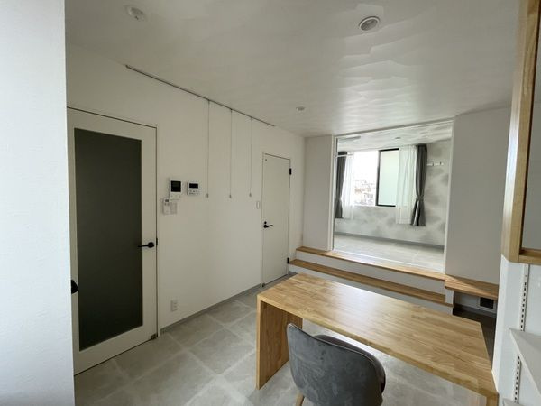 MA MAISONの居間・リビング