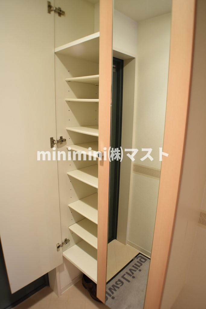 ロイヤルパークスなんばの収納