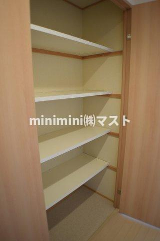 ロイヤルパークスなんばの収納