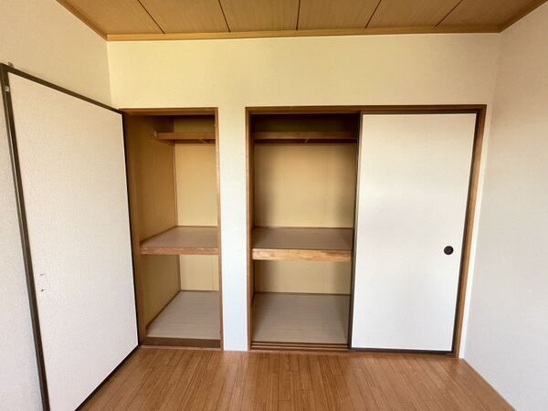 プレジールコスモスD棟の収納