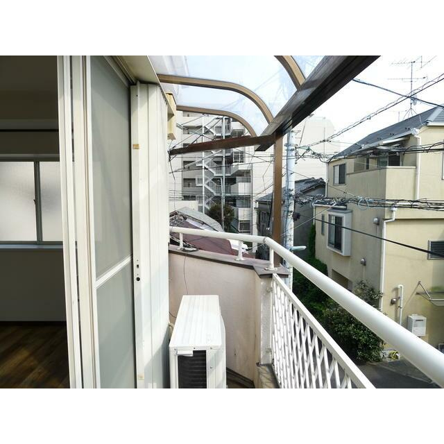 HAOS邸のバルコニー