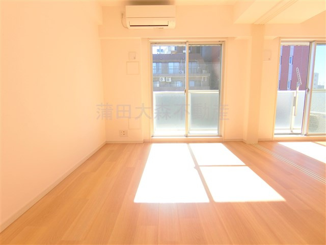 ドゥーエ蒲田の洋室