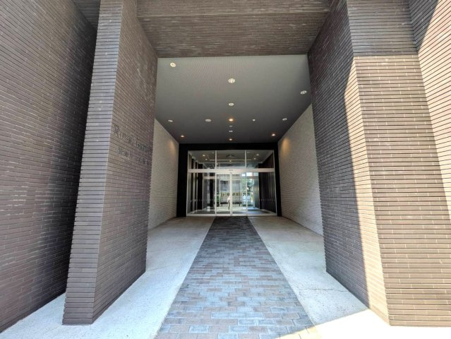 ロイヤルガーデン岡山駅前弐番館|◆アプローチ部分です。