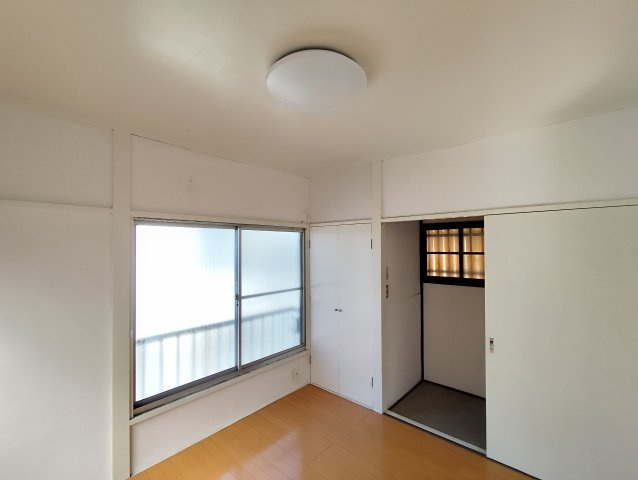 本一色1丁目貸家の収納