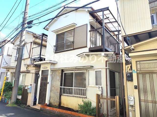 本一色1丁目貸家の外観