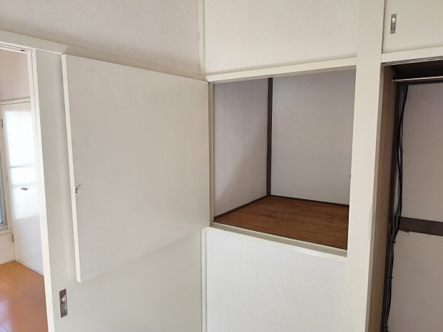 本一色1丁目貸家の収納