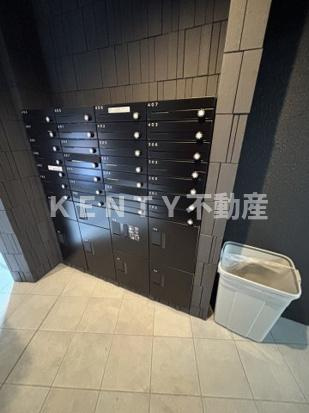 【ロビー】 | ユーレジデンス武蔵小山 | 落ち着いたロビーです