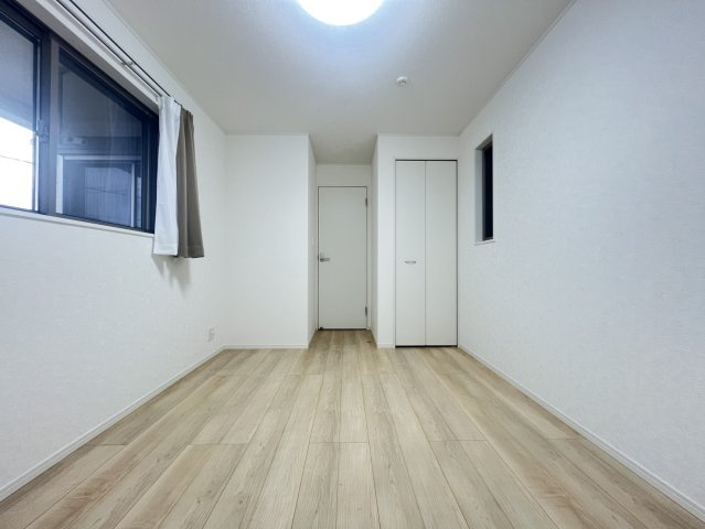 半田市栄町3丁目の洋室|洋室6.5帖　南向きで日当たり良好♪