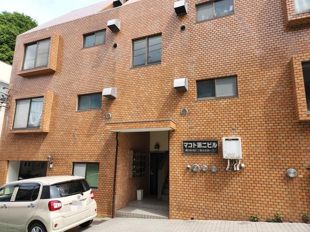 横浜市南区三春台の賃貸マンションの外観