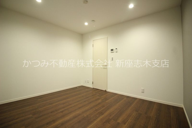 【寝室】