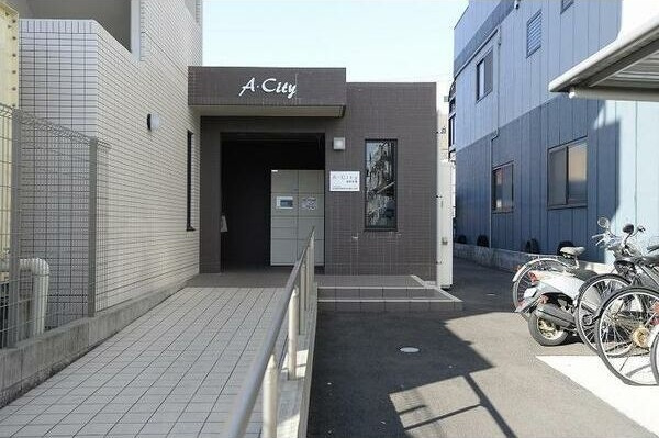 A・City柴田本通のエントランス