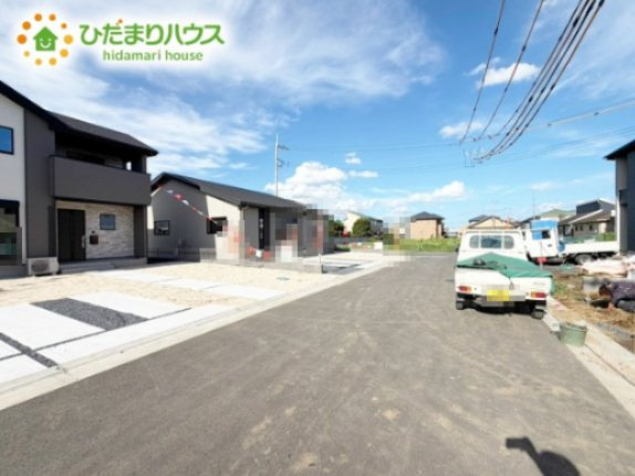 【前面道路含む現地写真】 | 水戸市住吉町4期　新築戸建　4号棟 | 前面道路幅6ｍ☆車の出入りもラクラクできちゃいます(^^♪