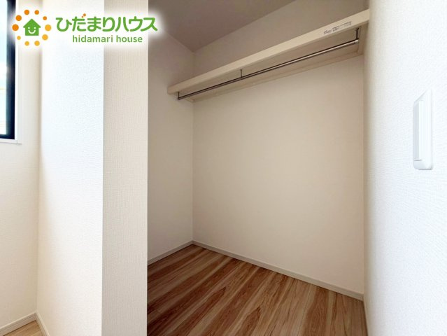 【収納】 | 水戸市住吉町4期　新築戸建　4号棟 | たくさんの洋服をかけてもシワになりにくいウォークインクローゼット