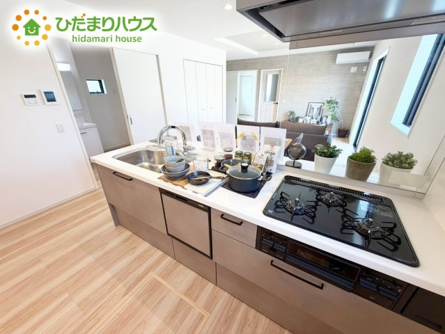 【キッチン】 | 水戸市住吉町4期　新築戸建　4号棟 | 食洗器は手洗いよりも衛生的で省エネ！全自動で時間の節約にもなります(*^-^*)