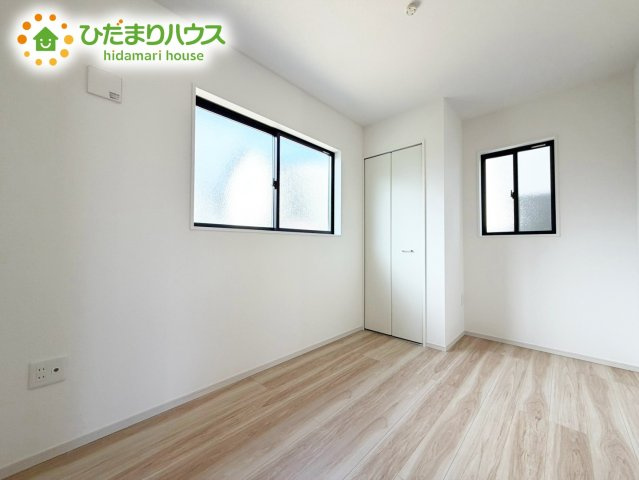 【洋室】 | 水戸市住吉町4期　新築戸建　4号棟 | 陽当たりが良いので、日中の照明を利用しなくてよいため、光熱費の節約にもつながります。