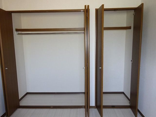 ベルグランデ高柳の洋室