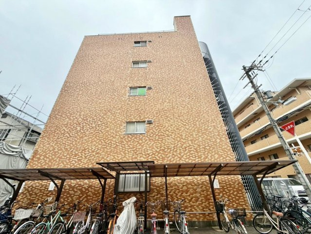 あびこターミナルハイツの駐輪場|駐輪場に屋根があるので、雨の日に自転車が濡れにくく嬉しいですね！
