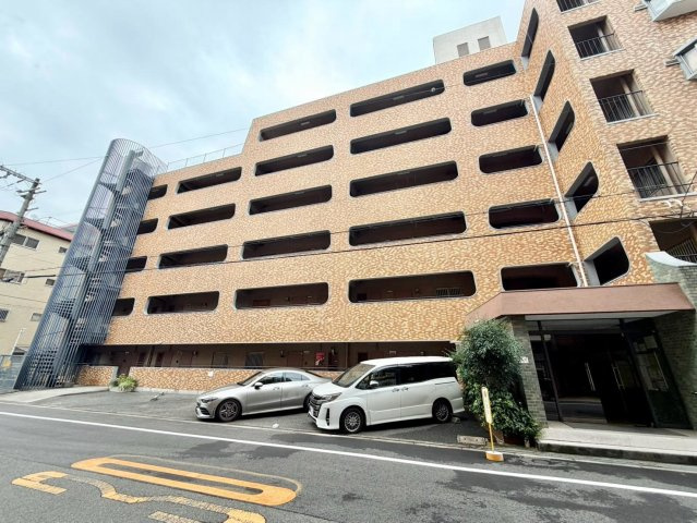 あびこターミナルハイツの駐車場|【駐車場】敷地内駐車場ございますよ！空き状況確認必要です！詳しくは担当までお問い合わせください！