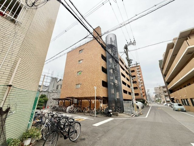 あびこターミナルハイツの外観|DIYやリノベーションに向いた中古マンションです。専門スタッフにお気軽にご相談ください。※リフォームには別途費用が発生します。